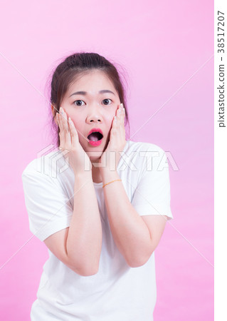 Portrait of beautiful Young Asian woman Portrait of beautiful Young Asian woman 38517207