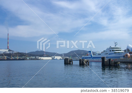 Saganoseki Port ferry platform Saganoseki Port ferry platform 38519079