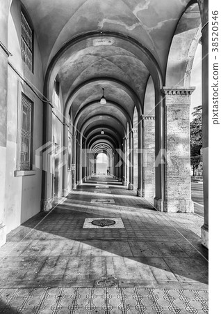 Scenic portico in the city centre of Perugia,Italy Scenic portico in the city centre of Perugia,Italy 38520546