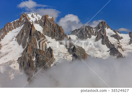 Mont Blanc mountain 38524927