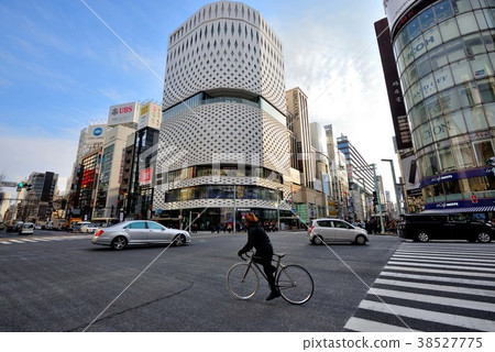 自行車和銀座A4丁目十字路口 38527775