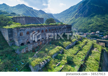 Thirteen stories Thirteen stories 38527913