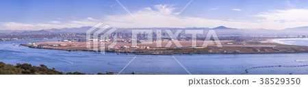 Downtown San Diego cityscape and the bay 38529350