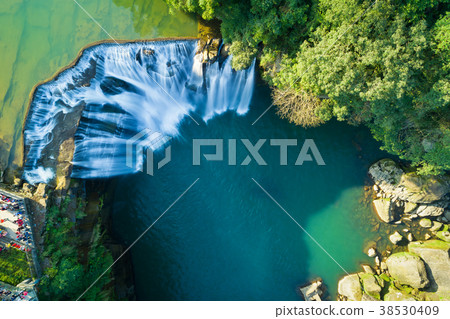 Sufficient waterfall 38530409