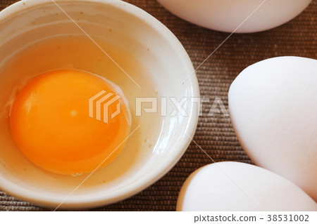 Raw egg  38531002