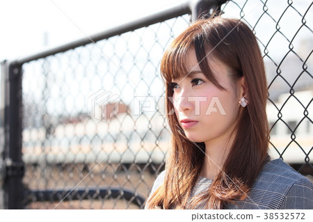 少婦畫象面朝上 38532572