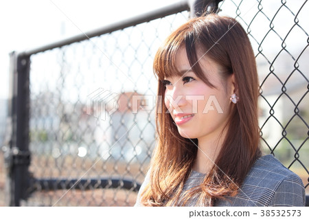 少婦畫象面朝上 38532573