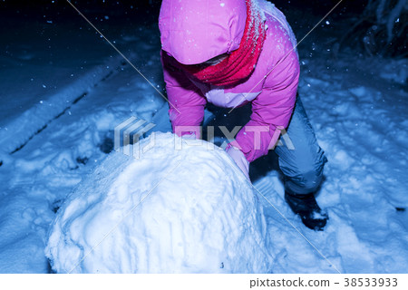 做雪人的孩子 38533933