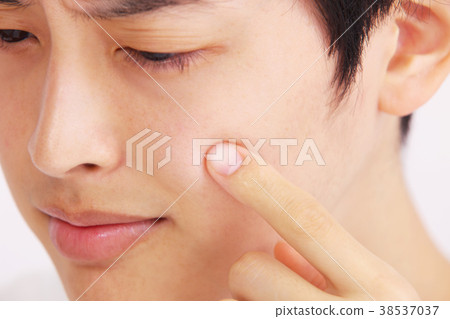 Men's Beauty Men's Esthetic Men's Cosmetic Skin There are acne Men's Beauty Men's Esthetic Men's Cosmetic Skin There are acne 38537037