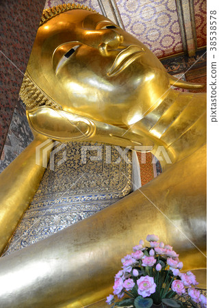 泰國寺廟Wat Pho的大睡眠菩薩 泰國寺廟Wat Pho的大睡眠菩薩 38538578