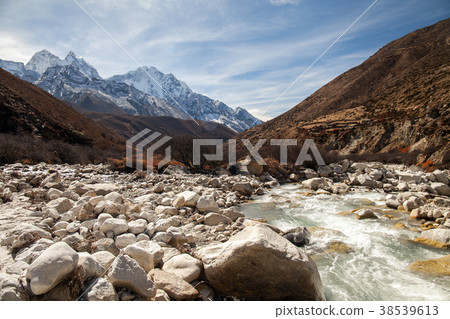 mountains in Himalayas, Nepal, on the hiking trail mountains in Himalayas, Nepal, on the hiking trail 38539613