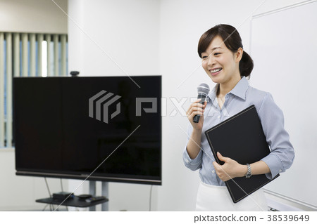 商務老師老師 38539649