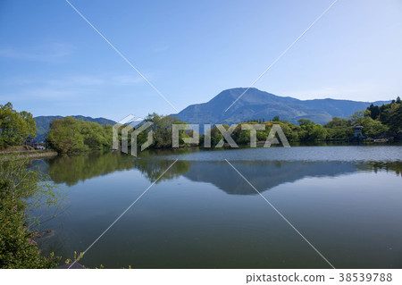 Mt. Ibuki and Mishima Pond 10 in early summer Mt. Ibuki and Mishima Pond 10 in early summer 38539788