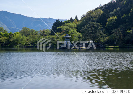 Mt. Ibuki and Mishima Pond 20 in early summer Mt. Ibuki and Mishima Pond 20 in early summer 38539798