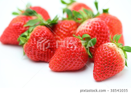 草莓昨晚 38541035