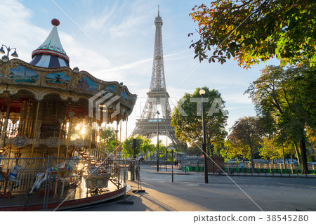 eiffel tour and from Trocadero, Paris 38545280