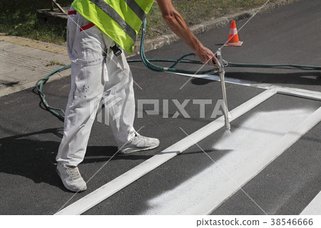 Crosswalk repairing and painting 38546666