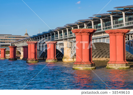 Pillars in the River Thames 38549610