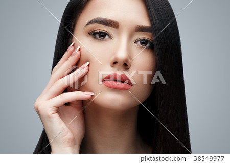 Brunette asian girl with long straight hair 38549977