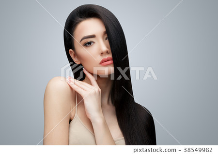 Brunette asian girl with long straight hair 38549982