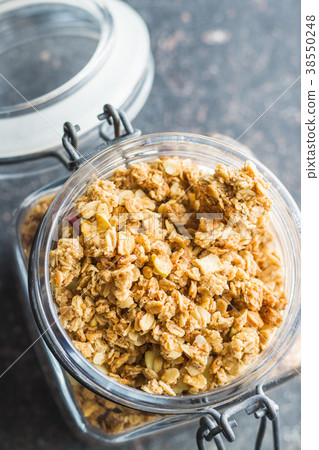 The granola breakfast cereals. 38550248
