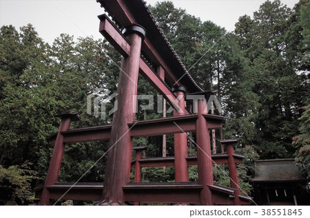 富士淺間神社的鳥居 富士淺間神社的鳥居 38551845
