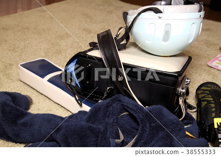 A messy room 38555333