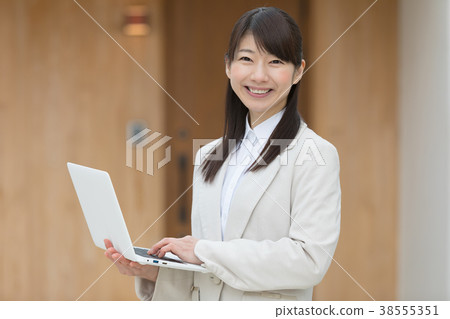 Real estate image Real estate agent white clothing Real estate image Real estate agent white clothing 38555351