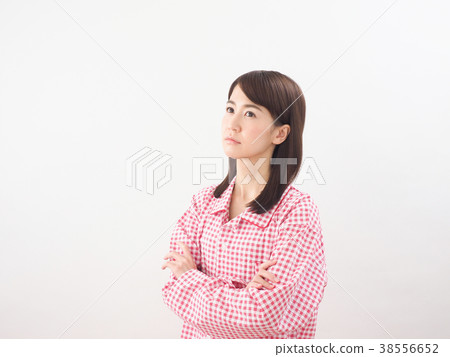 穿著睡衣的思維女人 38556652