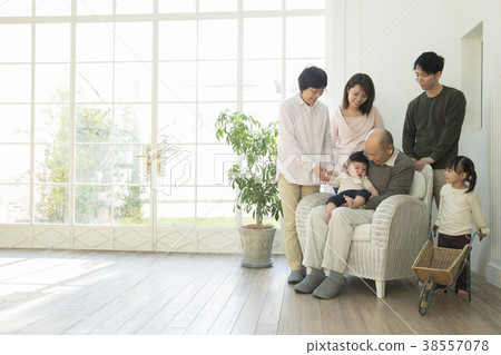 三代家庭 三代家庭 38557078