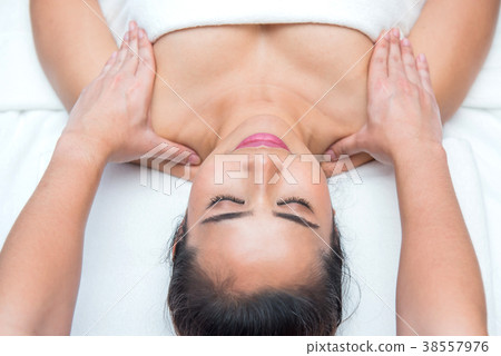 Spa and Thai massage, beautiful women relaxing Spa and Thai massage, beautiful women relaxing 38557976