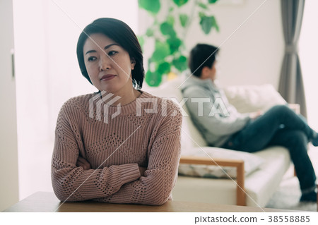 做結婚的日本中間夫婦 38558885