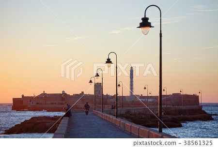 Causeway to the Castle of San Sebastian - Cadiz 38561325