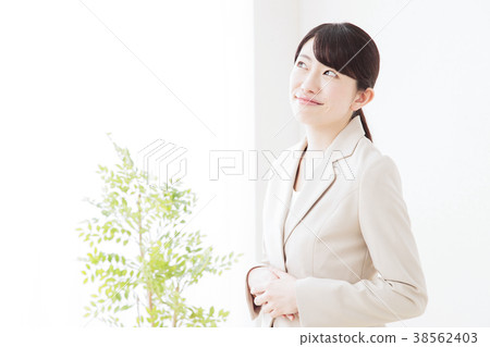 女性商人白色背景 38562403