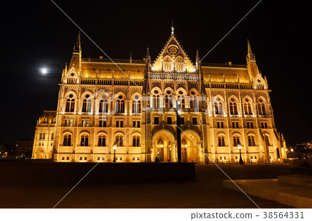 Hungarian Parliament Building At Full Moon Night Hungarian Parliament Building At Full Moon Night 38564331