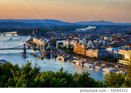 City Of Budapest Sunset Cityscape City Of Budapest Sunset Cityscape 38564332