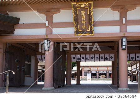 Terukuni Shrine Shinmon-獻給Shimazu家族第28年的神社 38564584