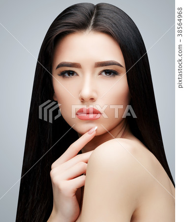 Brunette asian girl with long straight hair Brunette asian girl with long straight hair 38564968