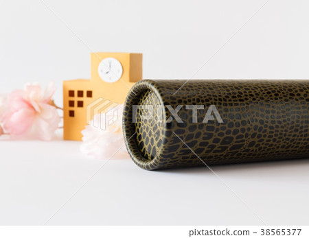 Round tube Diploma tube Sakura Graduation Graduation certificate tube Crocodile pattern Round tube Round tube Crocodile leather 38565377