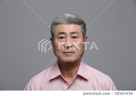 東方男性老人的面部表情 38565456
