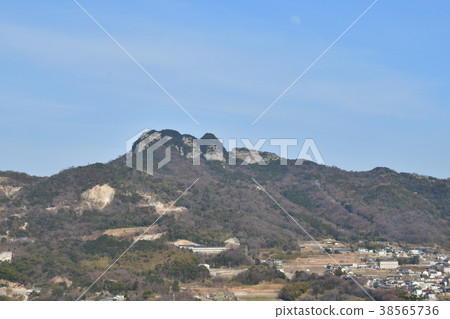 3 overlooking Mt. Goken from Yajima 3 overlooking Mt. Goken from Yajima 38565736