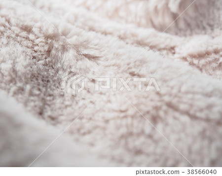 Brushed back 38566040