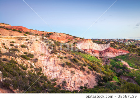 Pathway with wooden stairs to Sugarloaf at Hallett Cove 38567159