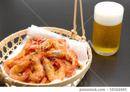 Deep-fried sweet shrimp with beer Deep-fried sweet shrimp with beer 38568985