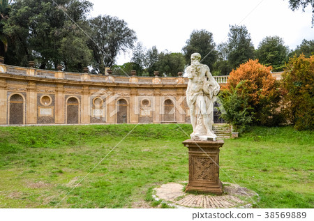 Antique ruined statue in park in Rome, Italy Antique ruined statue in park in Rome, Italy 38569889