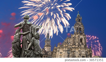 Hofkirche - baroque church in Dresden, Germany Hofkirche - baroque church in Dresden, Germany 38571351