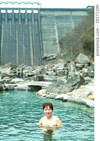 Yubara Onsen sand bath bathing 38571390