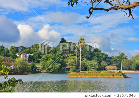 Lake Kandy 38573046