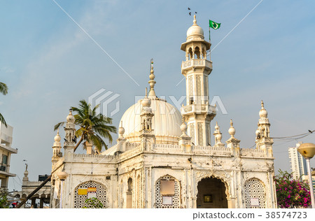 The Haji Ali Dargah, an island mausoleum and The Haji Ali Dargah, an island mausoleum and 38574723