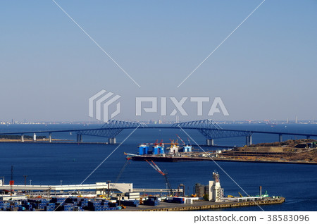 Tokyo Gate Bridge and Umi no Mori Park Keiyo Industrial Area on the other side 38583096